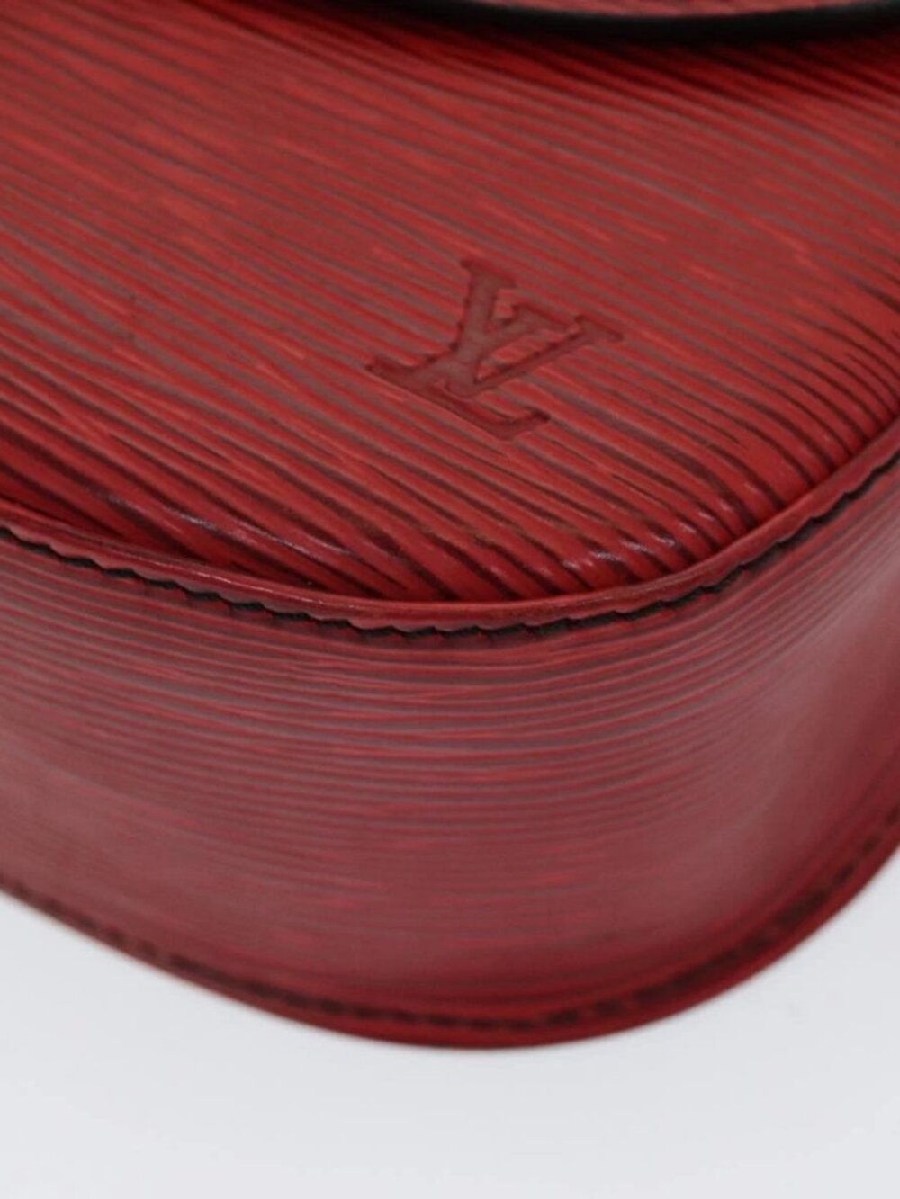 LOUIS VUITTON Epi Saint Cloud GM Shoulder Bag Red - Picture 4 of 16